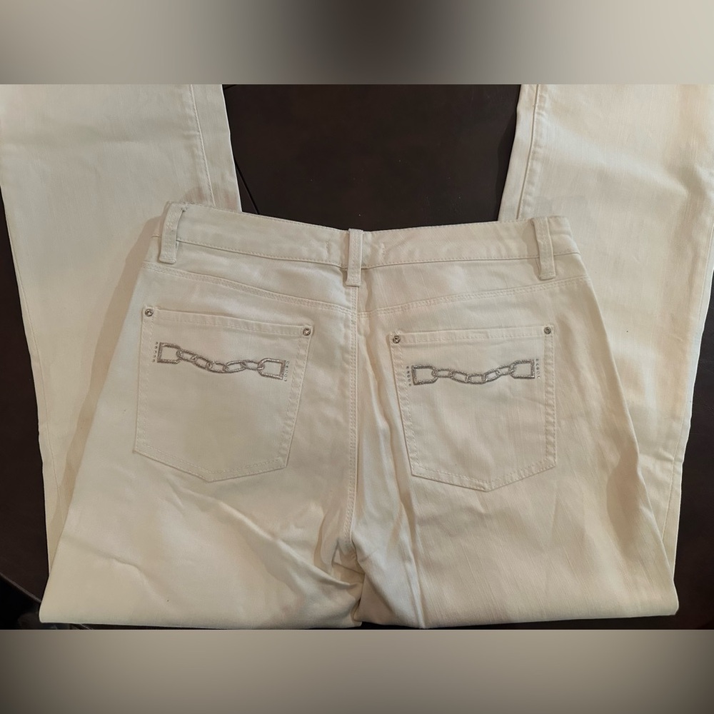 White House Black Market Cream Boot Cut Jeans 6R